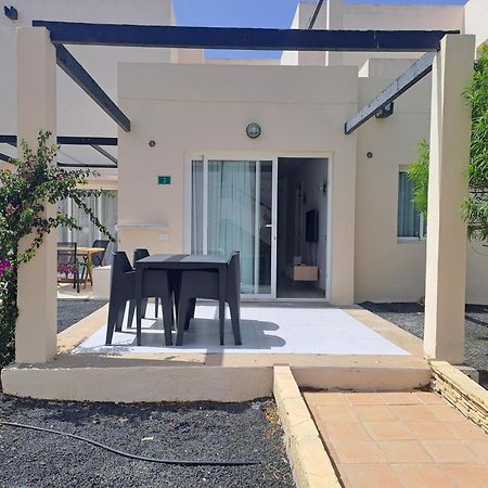 Homeforguest Apartamento Con Terraza Y Piscina En Corralejo Exterior foto