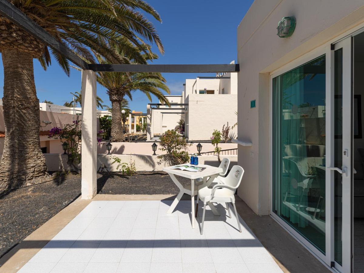 Homeforguest Apartamento Con Terraza Y Piscina En Corralejo Exterior foto