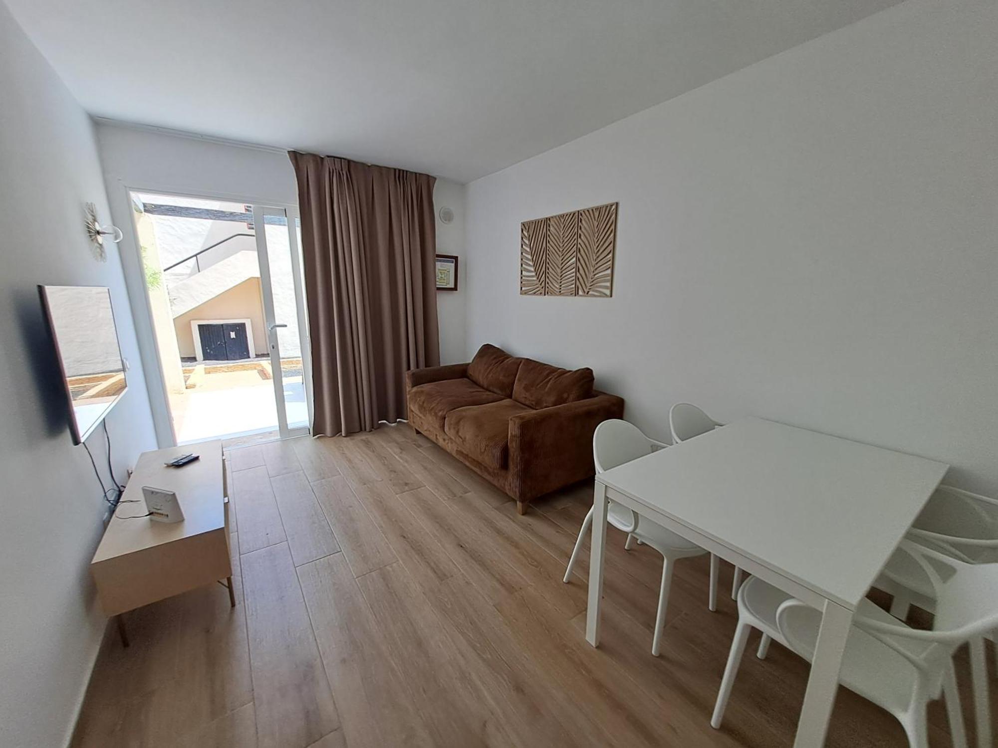 Homeforguest Apartamento Con Terraza Y Piscina En Corralejo Exterior foto